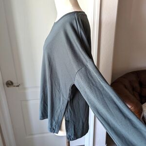 Wonderly Gray Teal Sweatshirt